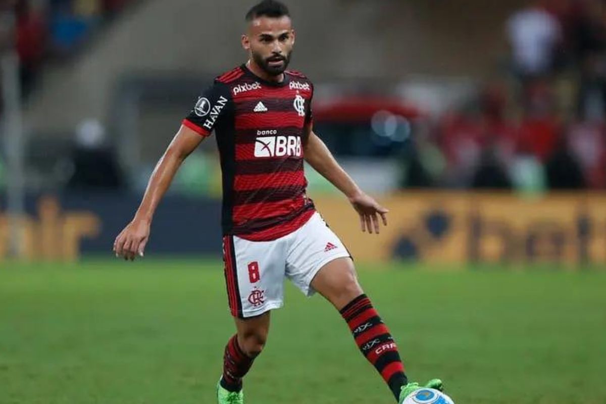 INTERNACIONAL FAZ PEDIDO PARA STAFF DE THIAGO MAIA PARA PODER CONTRATAR O JOGADOR JUNTO AO FLAMENGO